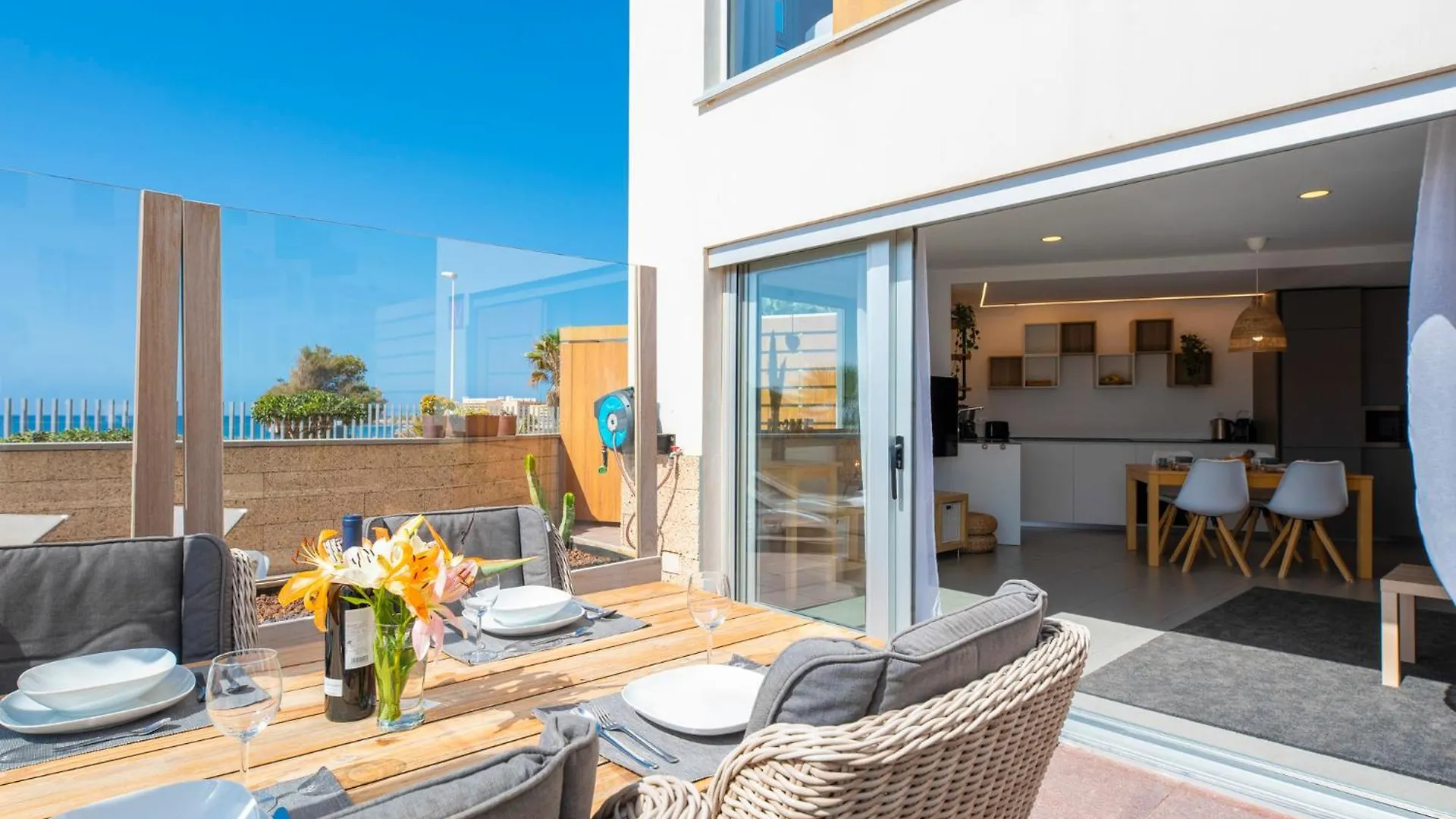 Medano4You Surfers Paradise Beachfront Home El Médano إسبانيا