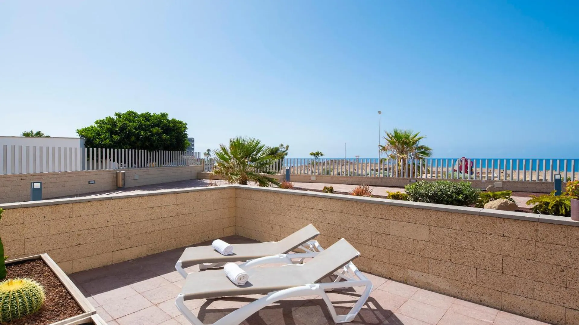Medano4You Surfers Paradise Beachfront Home El Médano إسبانيا